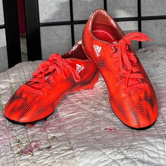 Adidas F10 size one soccer cleats - Picture 10 of 10